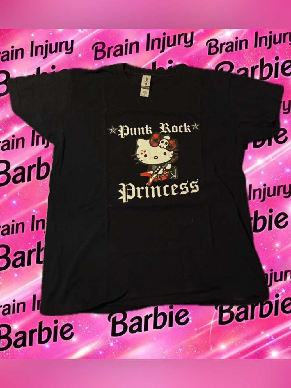 2000s hot topic hello kitty shirt